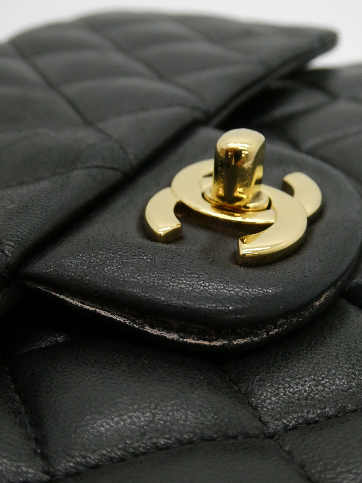 2012年頃製 クラシックフラップチェーンバッグ25cm ブラック