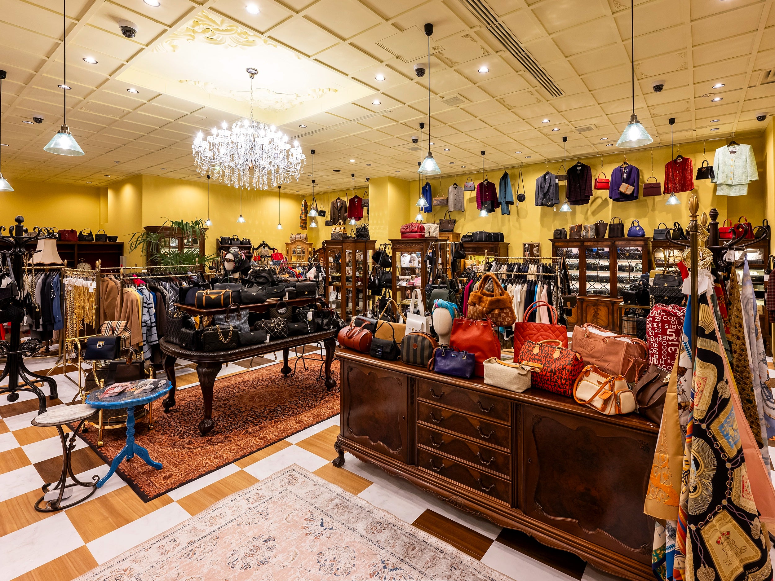 QOO_Shinsaibashi-store-3.webp